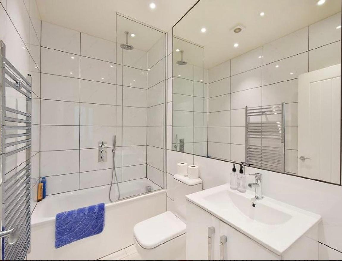 Modern 3 Bedrooms Flat In South Kensington Appartamento